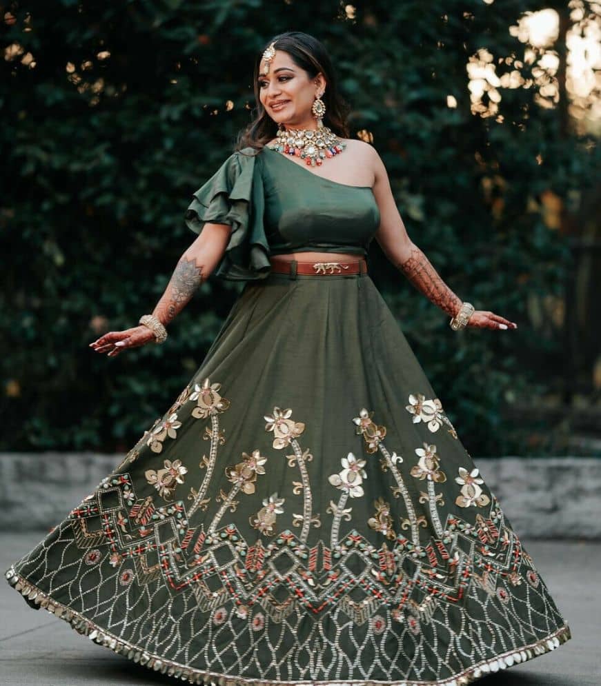 Summer brides: These lightweight Indian wear collections are a trousseau  must-have | Vogue India | Fashion