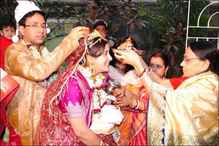 Bodhu Baran – Welcoming the Bride Home