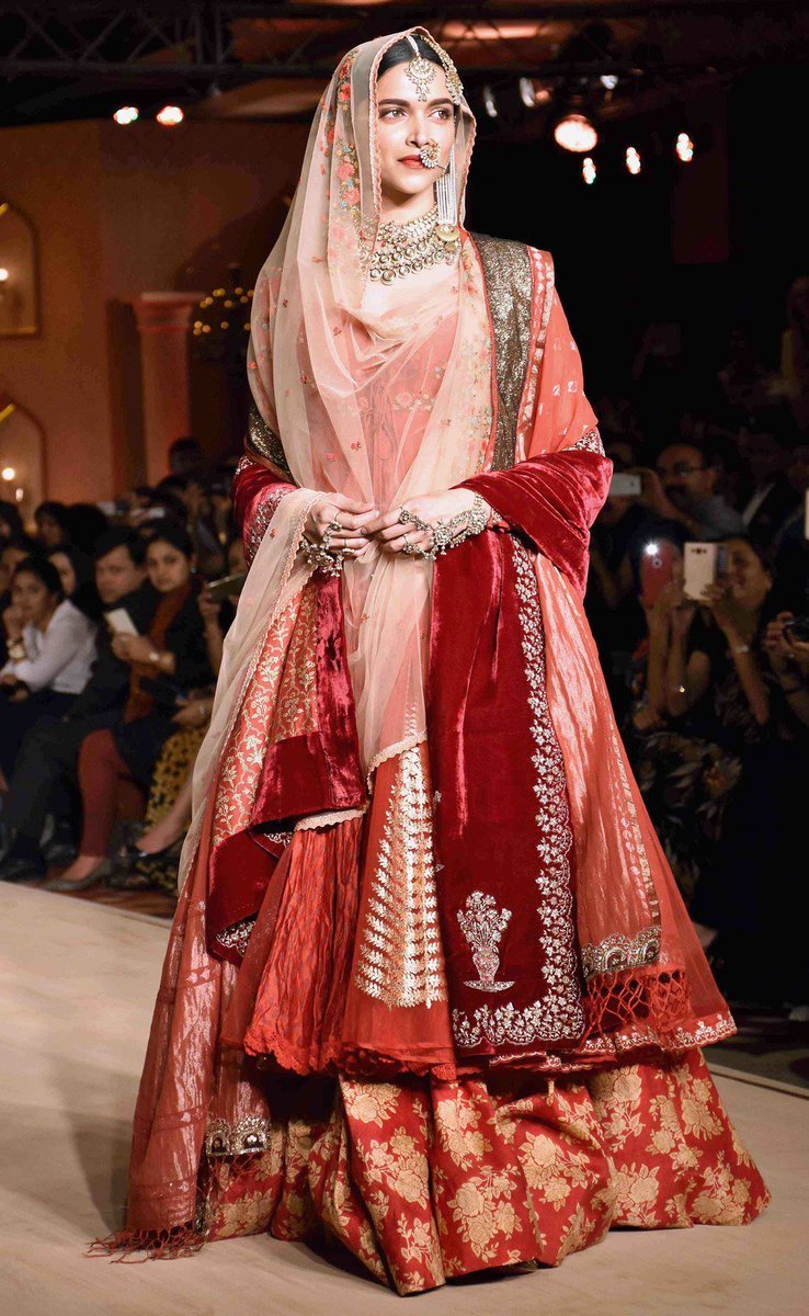 Deepika Padukone looks stunning in this Muslim wedding dress.