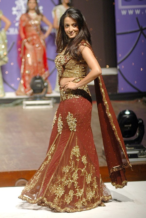 Raima Sen - lehenga style saree