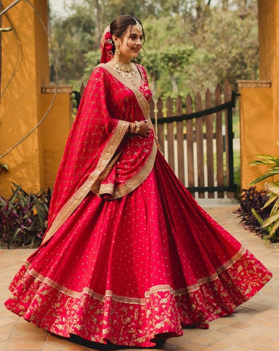 Red Traditional Indian Bridal lehenga choli with Golden Embroidery --sgquangbinhtourist.com.vn