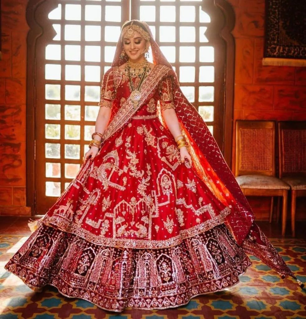 Buy Red Lehenga with Red Blouse and Golden Dupatta Online |  DressingStylesCA.com
