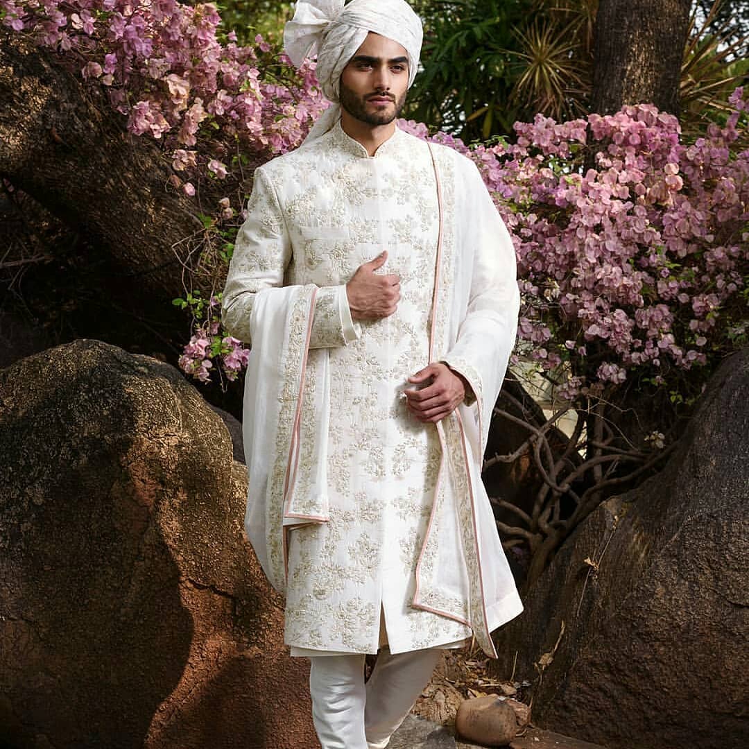Buy Indian Groom Wedding Dress and Outfit Online | KALKI Fashion