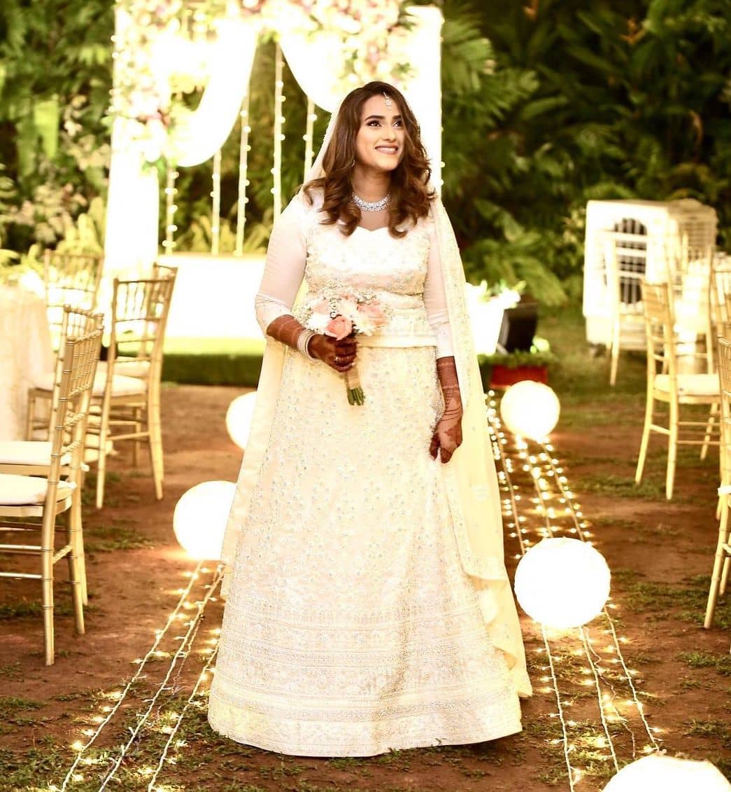 10 Colored Wedding Dresses For A Unique Bridal Look