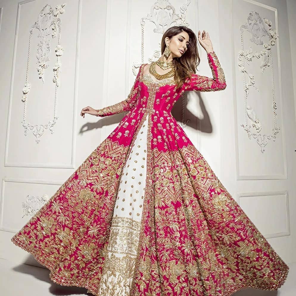 Of Intricacies and Glamour - Lehenga with cape