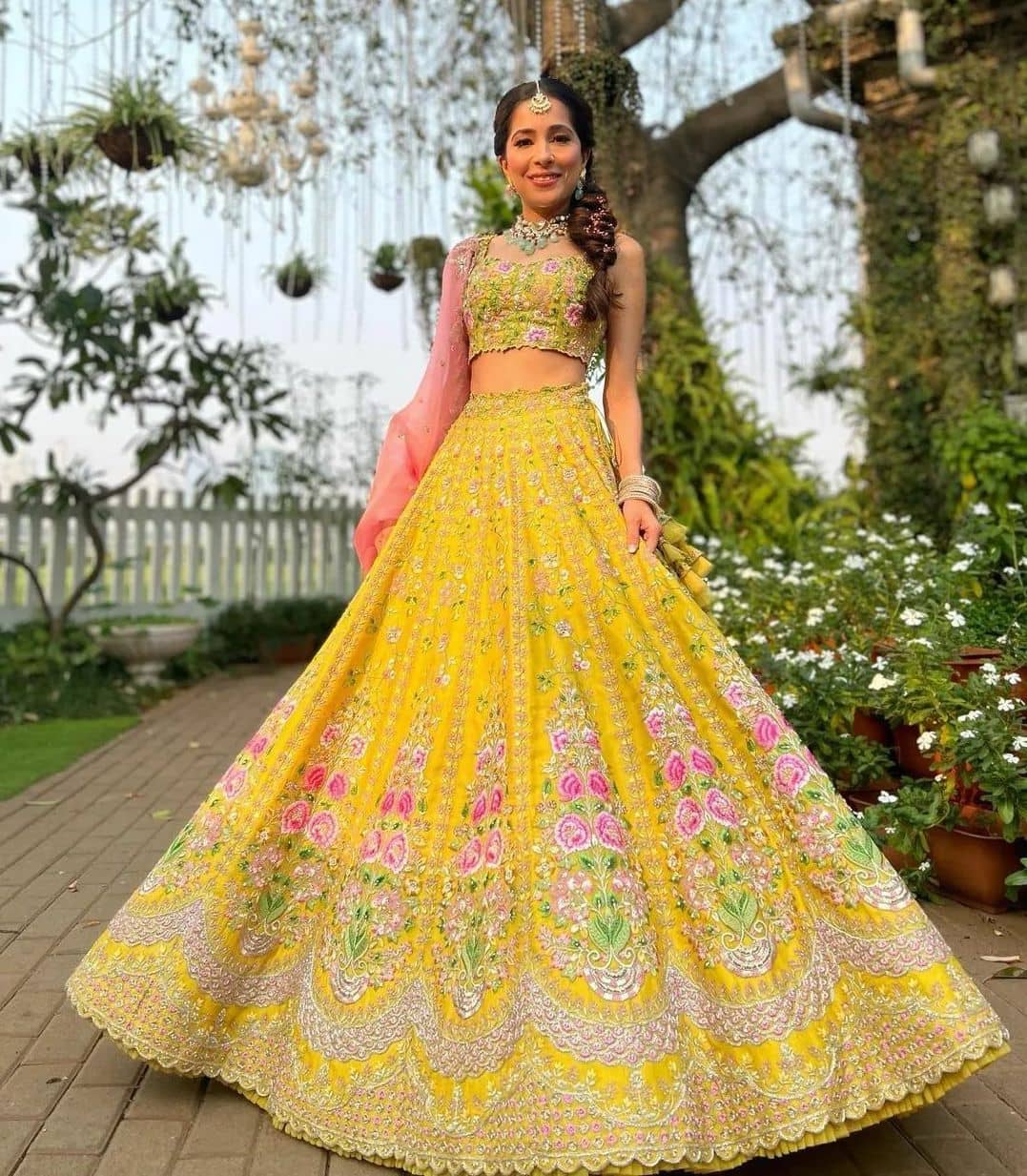 Buy Anupraas by Nishant and Rahul Pink Organza Embroidered Peplum Top And  Lehenga Set Online | Aza Fashions