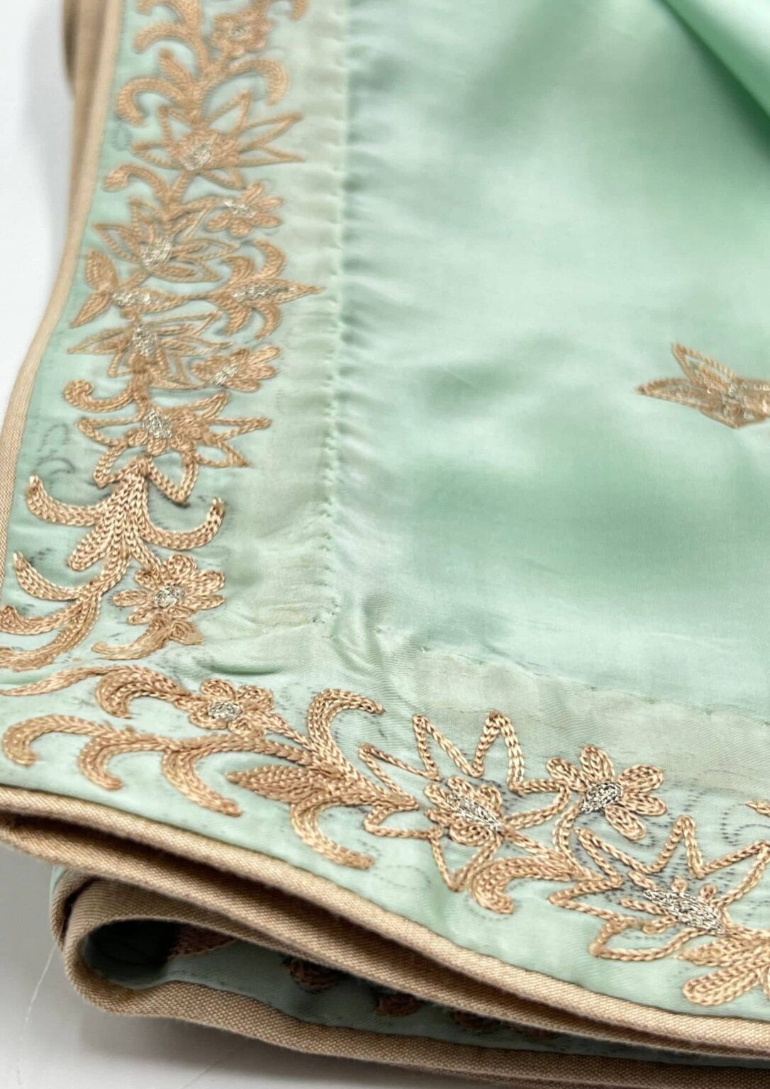 groom shawls