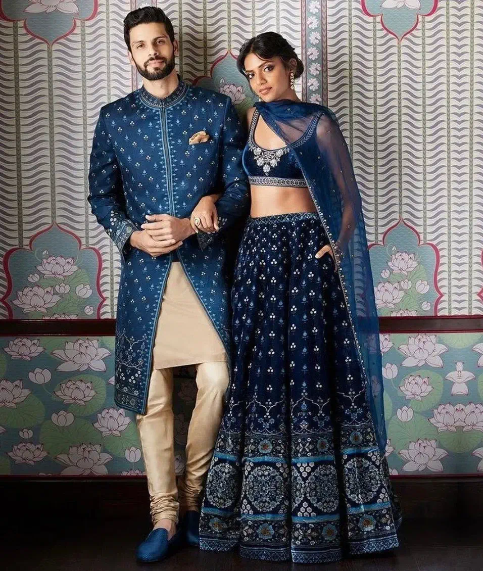 Matching Colors & Motifs - Matching couple Outfit