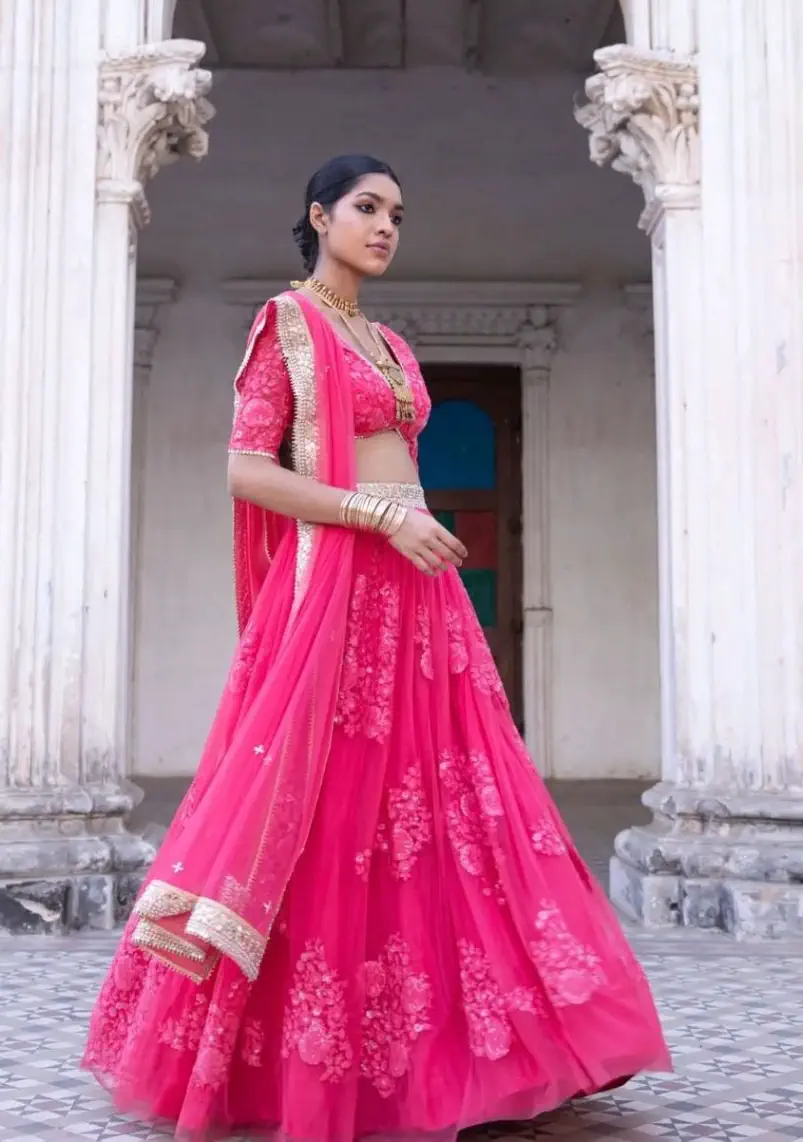 Top 7 Indian Ethnic Wear Trends Every Women Needs This Festive