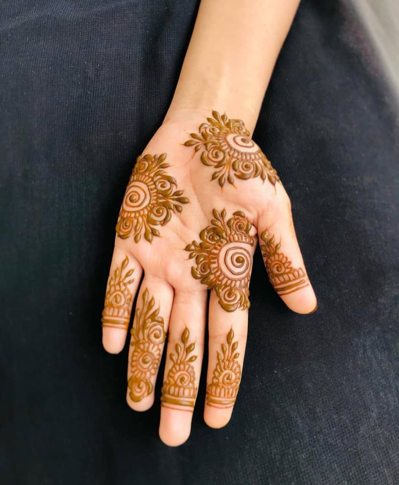 12 Simple Mehndi Design That Will Wow Everyone | STORYVOGUE-sonthuy.vn