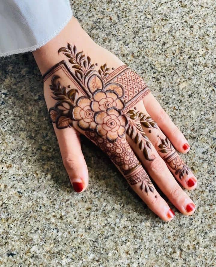 Beautiful one finger arabic mehndi design back side by mk mehandi art # mehndi #mehndipro #mehndidesign #reels #mehndireels #mehndiworld #... |  Instagram