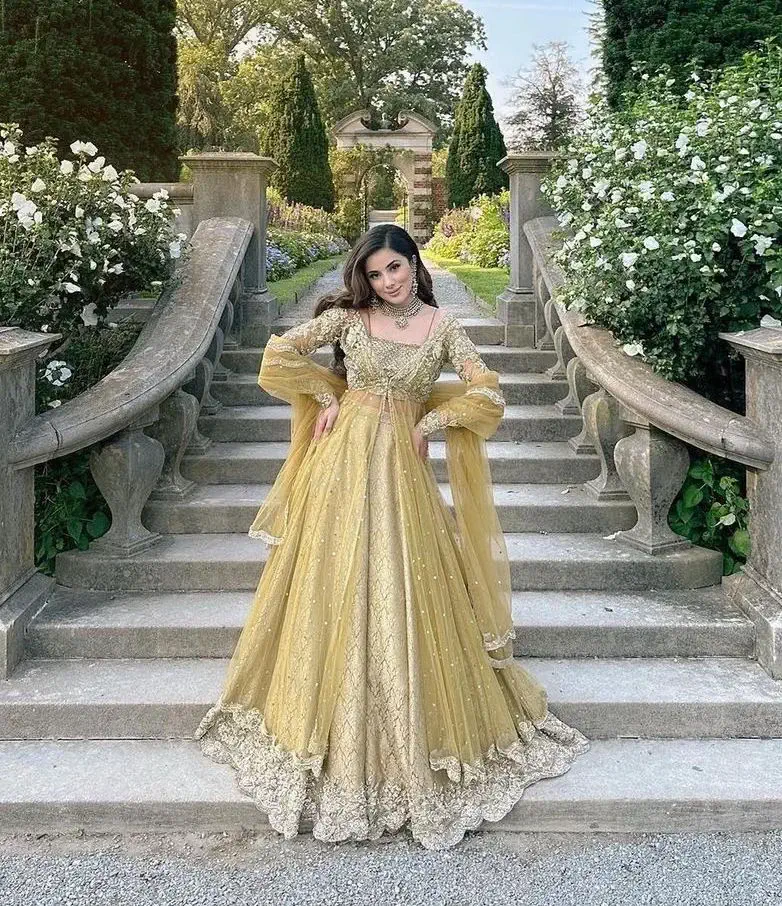 Buy Pakistani Bridal Dress Designer Hina Butt Inspired Maroon Jacket Lehenga  Indian, Bollywood, Southasian Bridal Lehenga Online in India - Etsy
